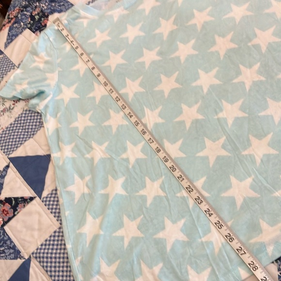 Torrid Light Blue Star Print Short Sleeve Tee - Picture 7 of 7